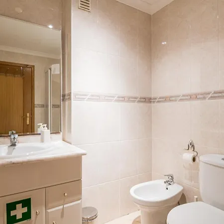 Praia Da Rocha 2 Bed Spacious *